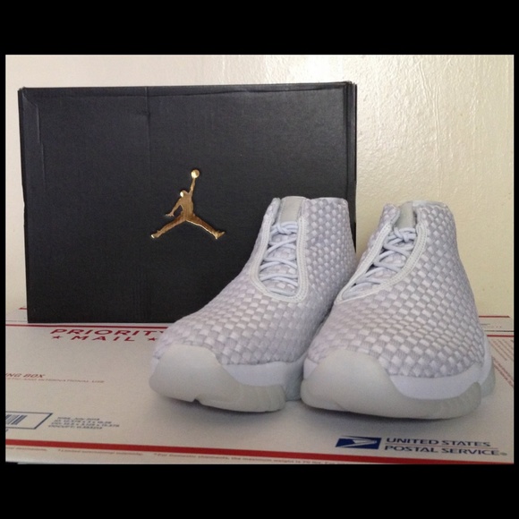 jordan future platinum
